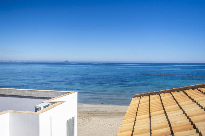 Image No.7-6 Bed Villa for sale