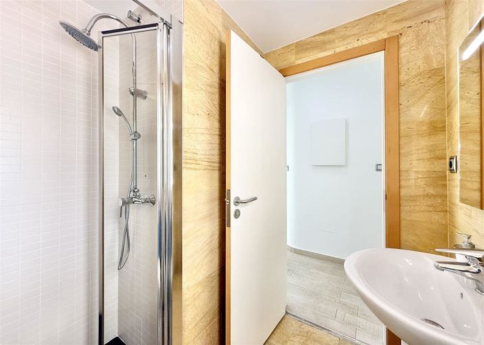 Image No.11-4 Bed Villa for sale