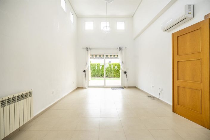 Image No.3-2 Bed Villa for sale