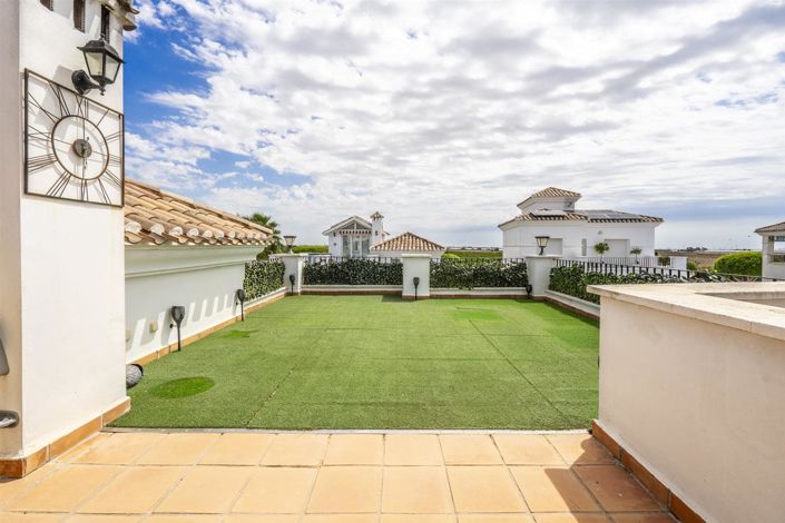 Image No.4-2 Bed Villa for sale