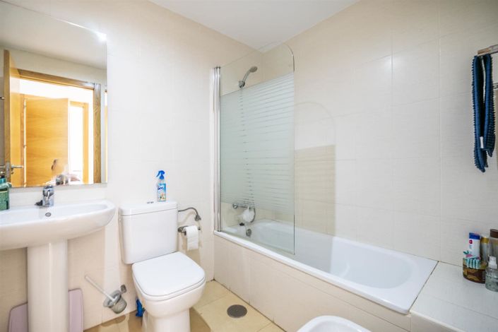 Image No.13-3 Bed Apartment for sale