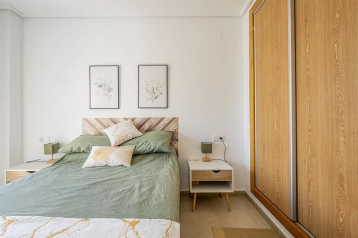 Image No.14-2 Bed Apartment for sale
