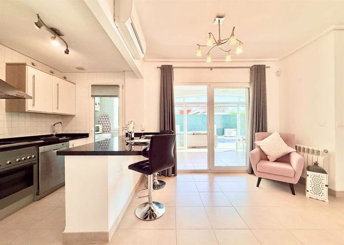 Image No.4-2 Bed Villa for sale