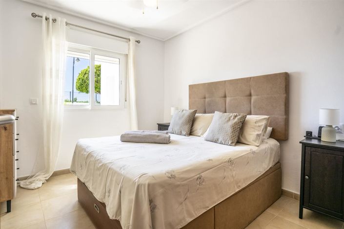 Image No.4-2 Bed Apartment for sale