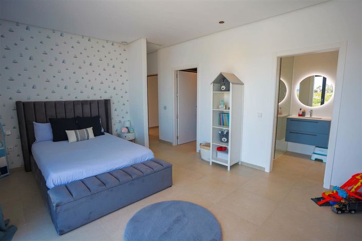 Image No.27-4 Bed Villa for sale