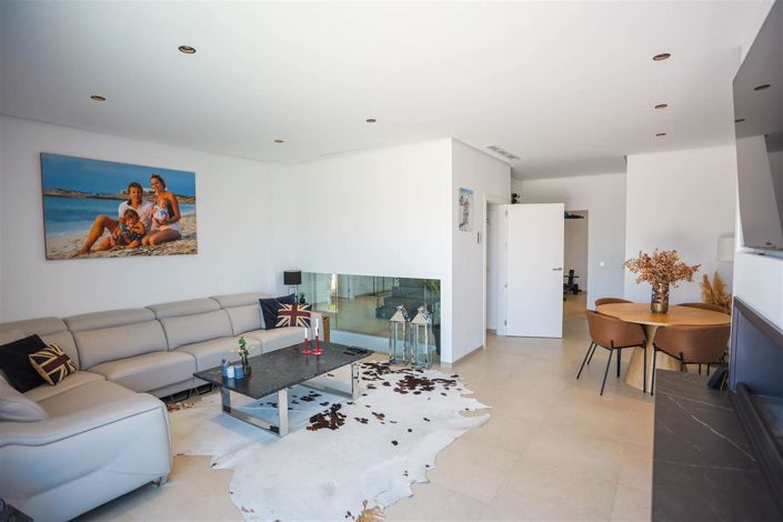 Image No.33-4 Bed Villa for sale