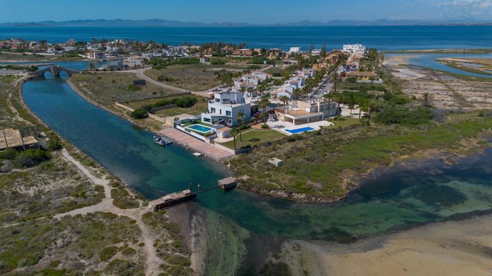 Image No.43-4 Bed Villa for sale