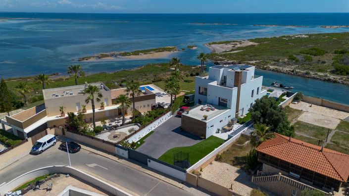 Image No.48-4 Bed Villa for sale