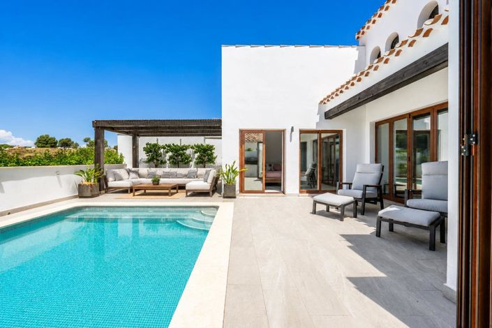 Image No.3-4 Bed Villa for sale