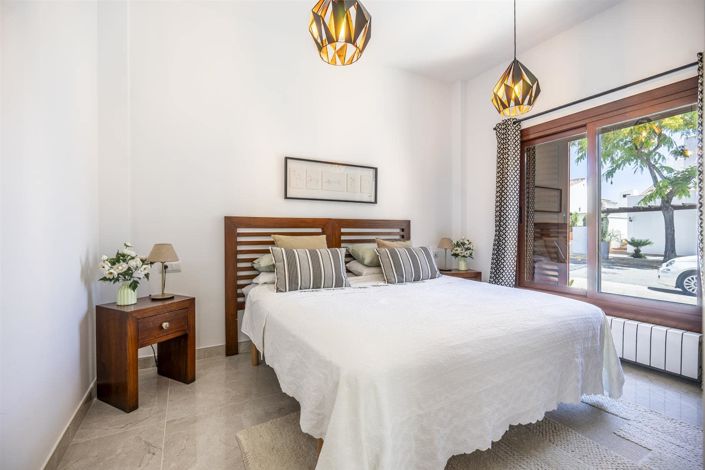 Image No.25-4 Bed Villa for sale