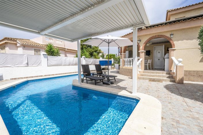 Image No.11-3 Bed Villa for sale