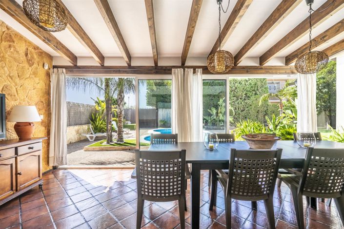 Image No.5-4 Bed Villa for sale