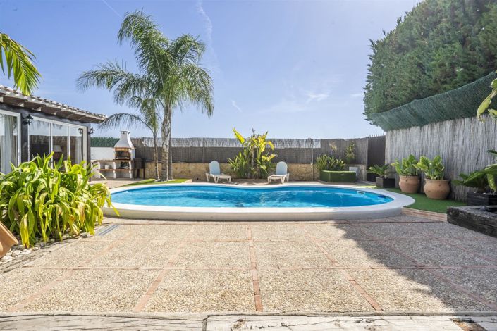 Image No.10-4 Bed Villa for sale