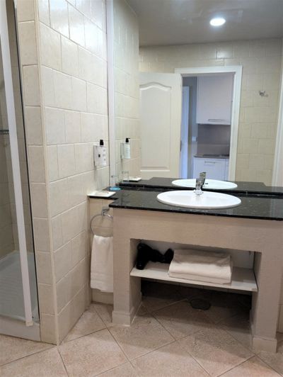 Image No.15-1 Bed Property for sale