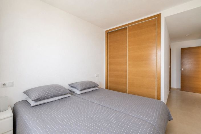 Image No.17-3 Bed Apartment for sale