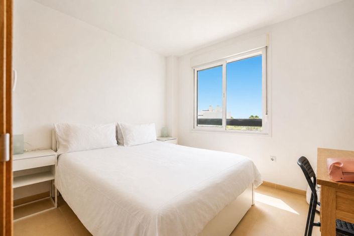Image No.18-3 Bed Apartment for sale