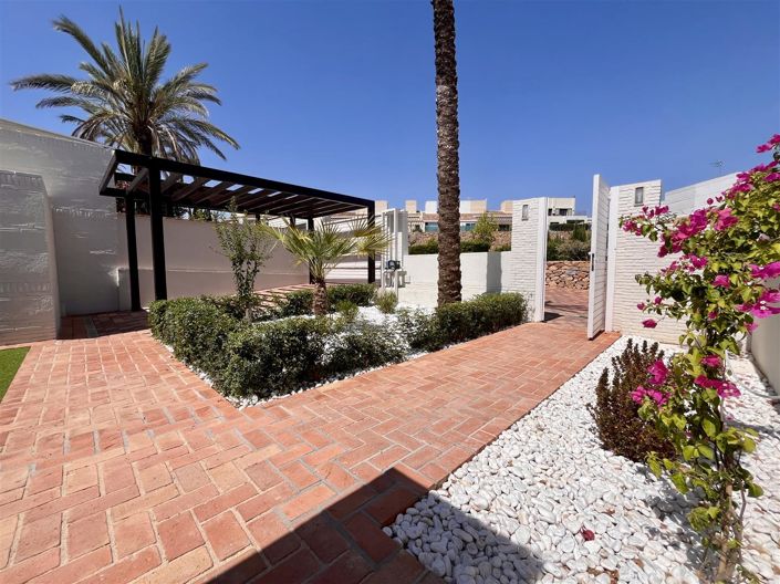 Image No.18-2 Bed Villa for sale