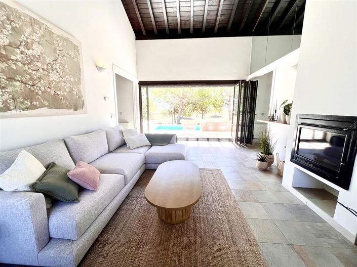 Image No.2-2 Bed Villa for sale