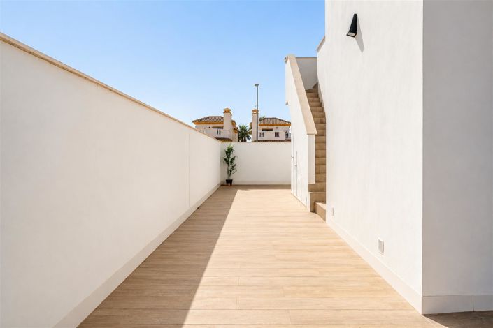 Image No.16-2 Bed Villa for sale