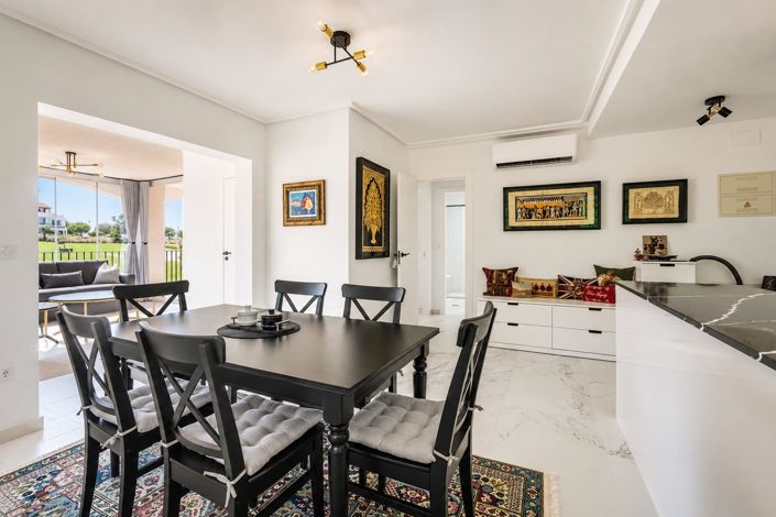 Image No.8-2 Bed Apartment for sale