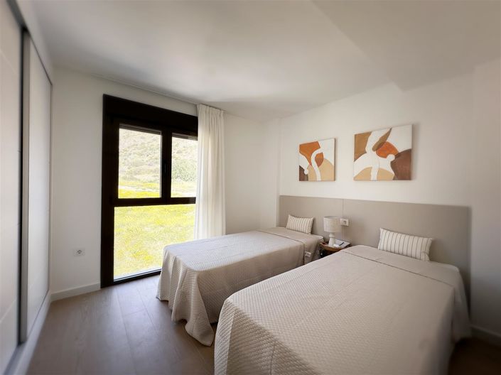 Image No.18-3 Bed Townhouse for sale