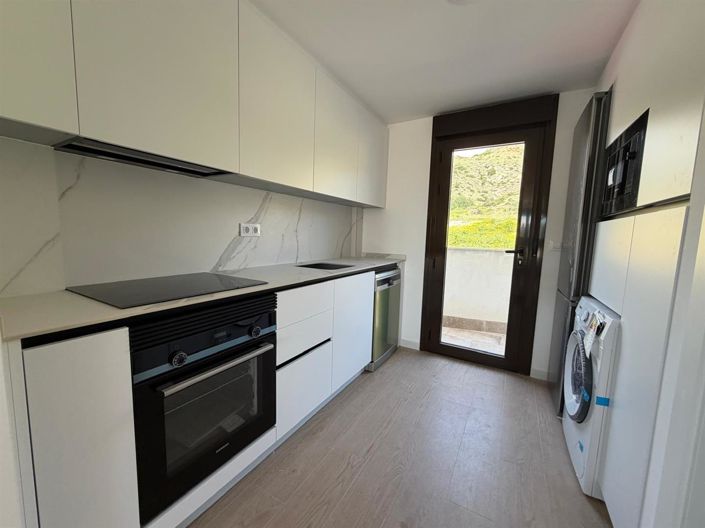 Image No.7-3 Bed Townhouse for sale