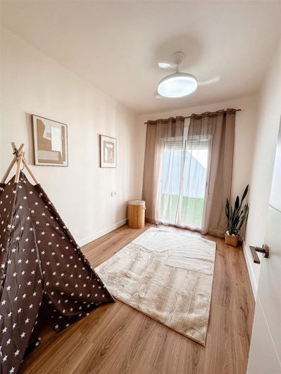Image No.11-3 Bed Apartment for sale