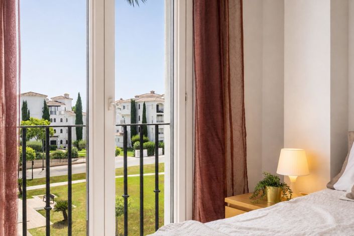 Image No.30-2 Bed Apartment for sale