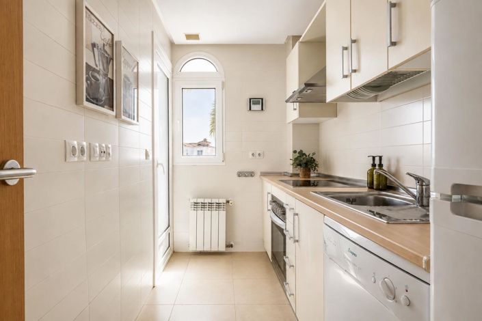 Image No.5-2 Bed Apartment for sale
