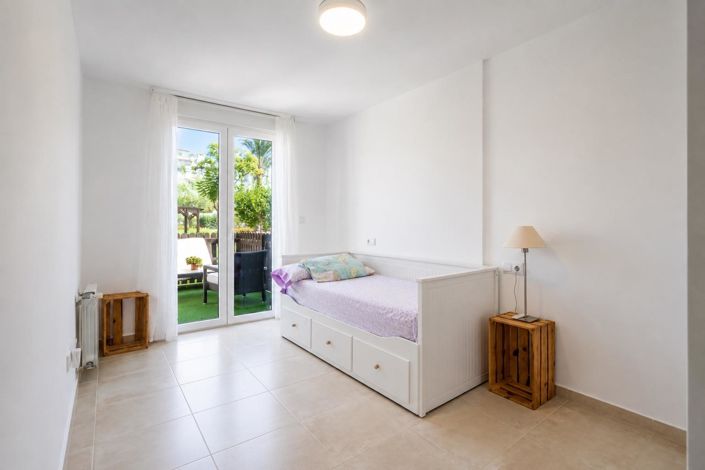Image No.12-3 Bed Apartment for sale