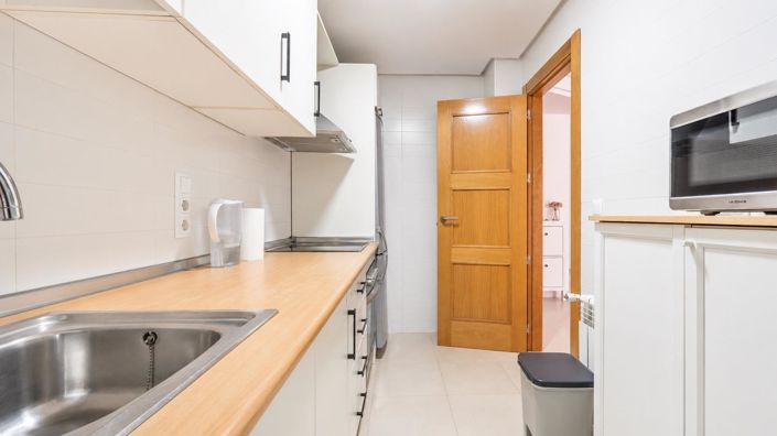 Image No.18-3 Bed Apartment for sale