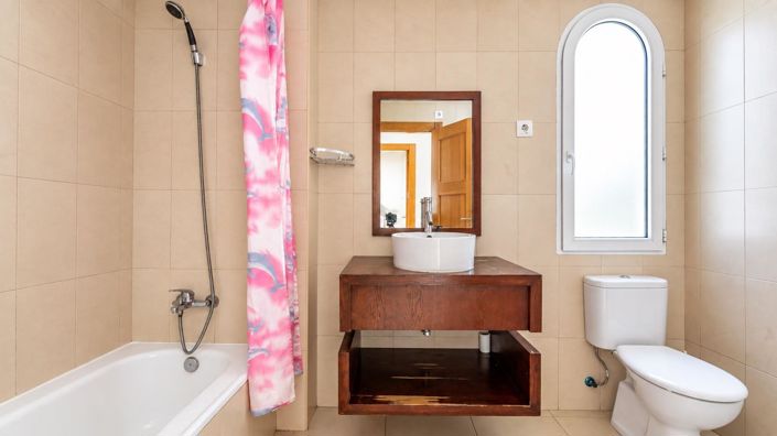 Image No.10-2 Bed Apartment for sale