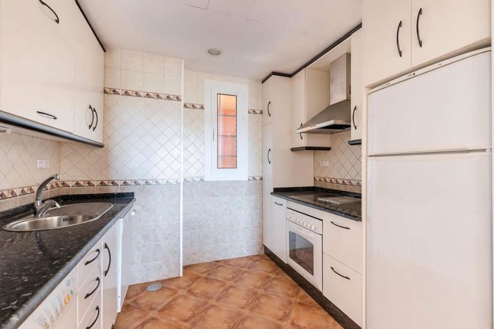 Image No.8-3 Bed Apartment for sale