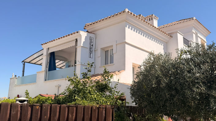 Image No.20-2 Bed Townhouse for sale