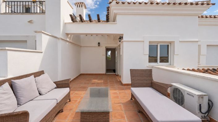 Image No.8-2 Bed Townhouse for sale