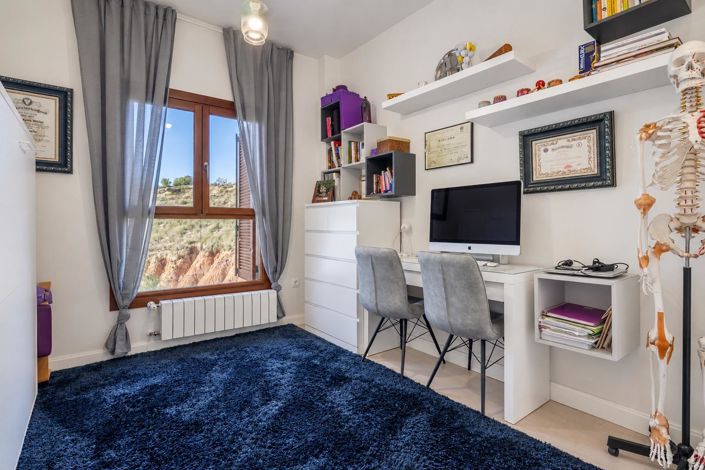 Image No.9-2 Bed Apartment for sale