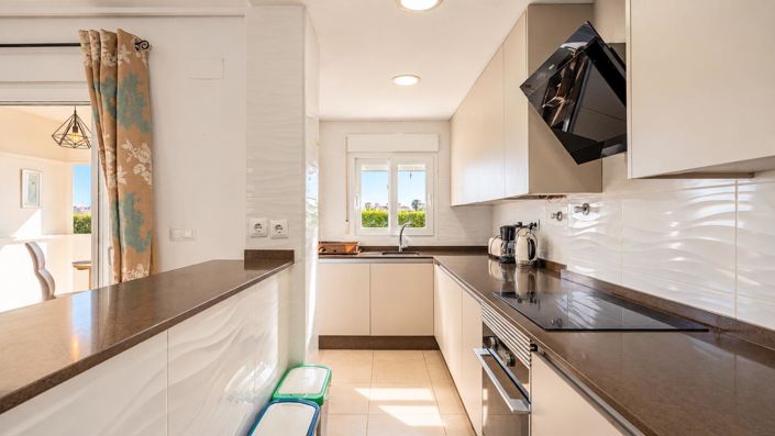 Image No.5-2 Bed Townhouse for sale