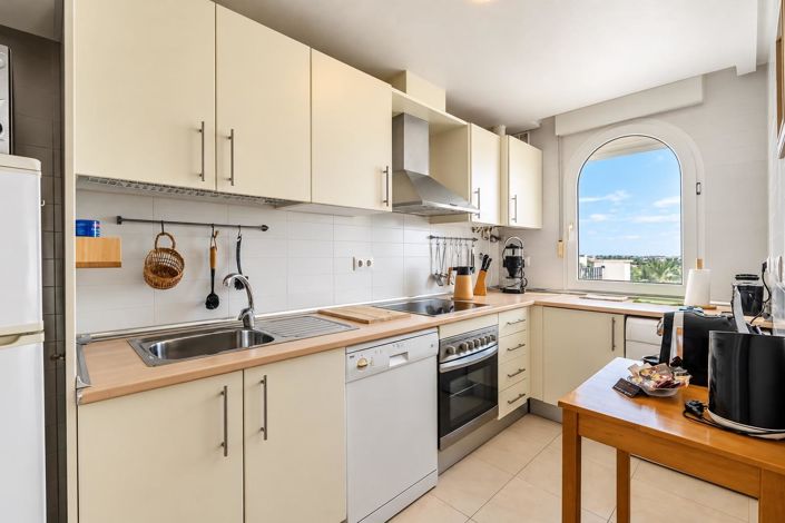 Image No.9-2 Bed Apartment for sale