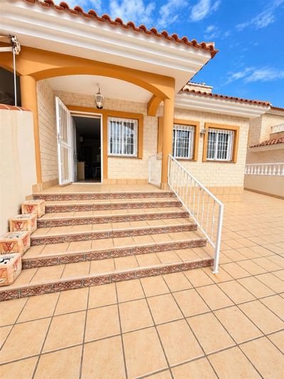 Image No.17-3 Bed Villa for sale