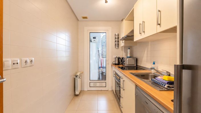 Image No.8-2 Bed Apartment for sale