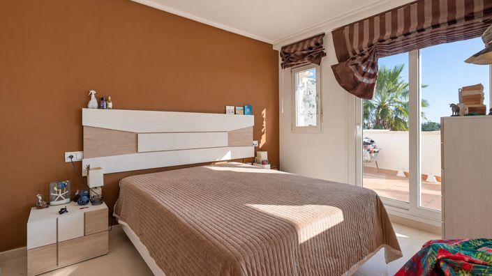 Image No.7-2 Bed Townhouse for sale
