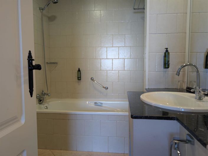 Image No.14-2 Bed Apartment for sale