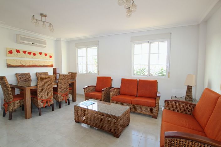 Image No.2-4 Bed Villa for sale