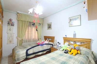 47875aspacious3bedroomfamilyhomewithafullsize