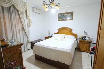 47875aspacious3bedroomfamilyhomewithafullsize