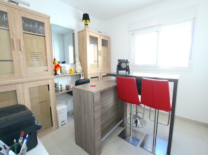 Image No.15-4 Bed Villa for sale