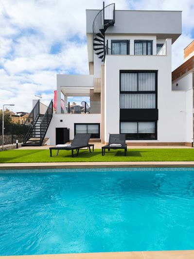 Image No.19-3 Bed Villa for sale