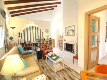 48580charming3bedroomdetachedvillawithspacefo