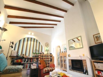 48580charming3bedroomdetachedvillawithspacefo