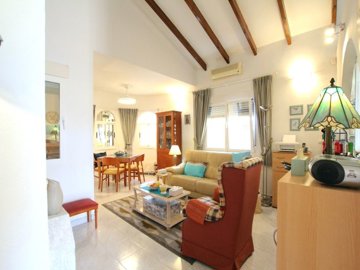 48580charming3bedroomdetachedvillawithspacefo